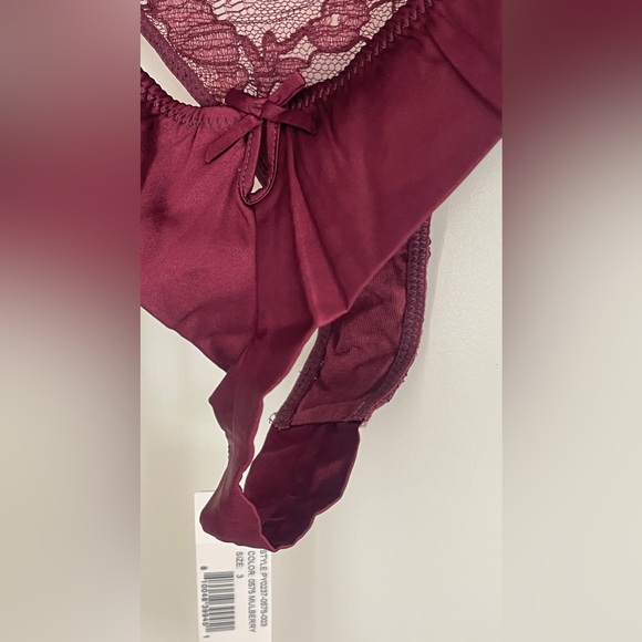 NWT Fleur du Mal Magnolia Lace Thong, Mulberry color, Size 3 (Medium) - Picture 12 of 13